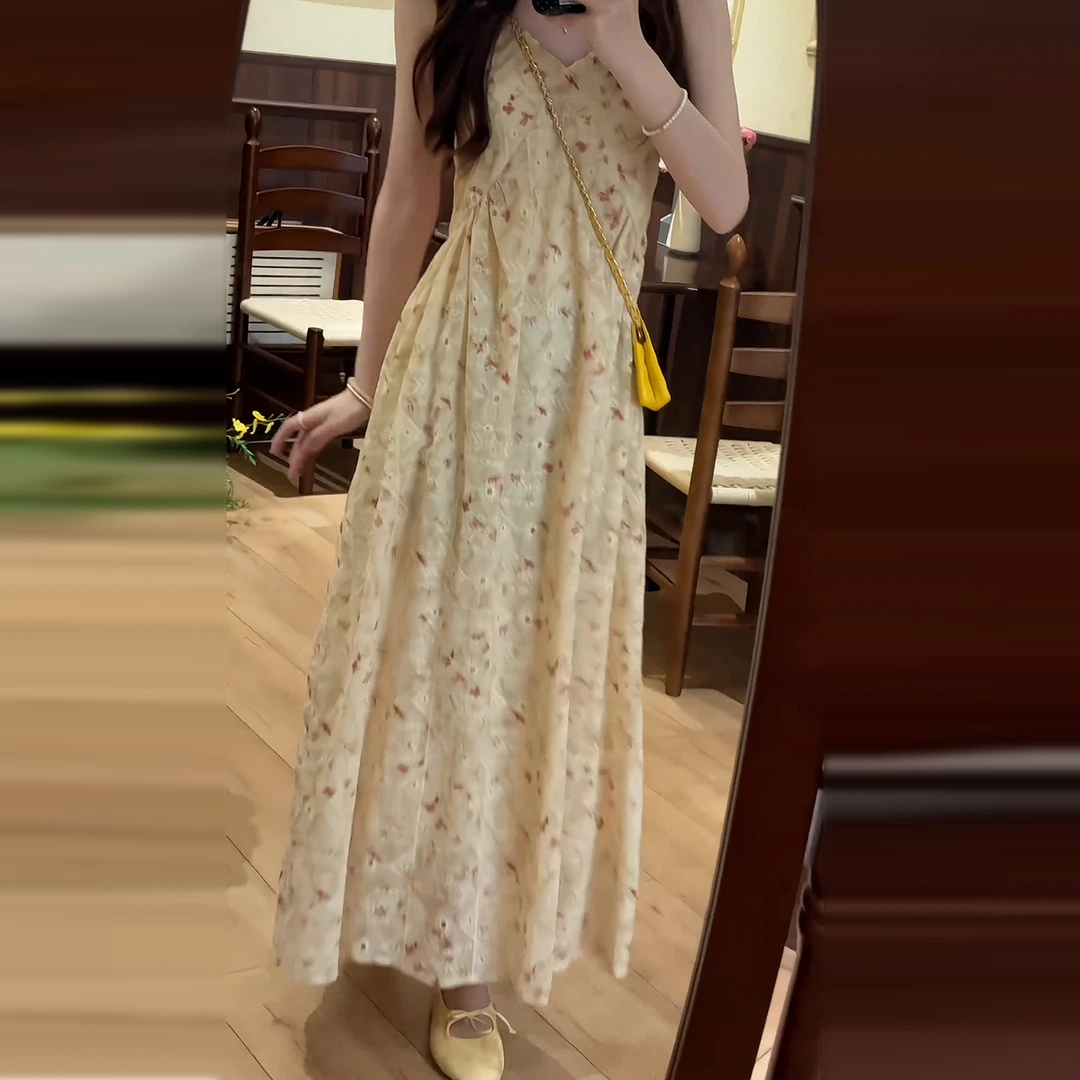 温柔风碎花吊带连衣裙子女夏季2025新款海边度假长裙温婉大方衣服