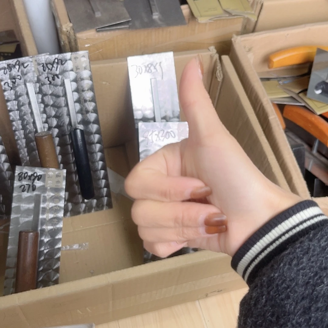 信***靚1米铝合金刮板好用，一共2