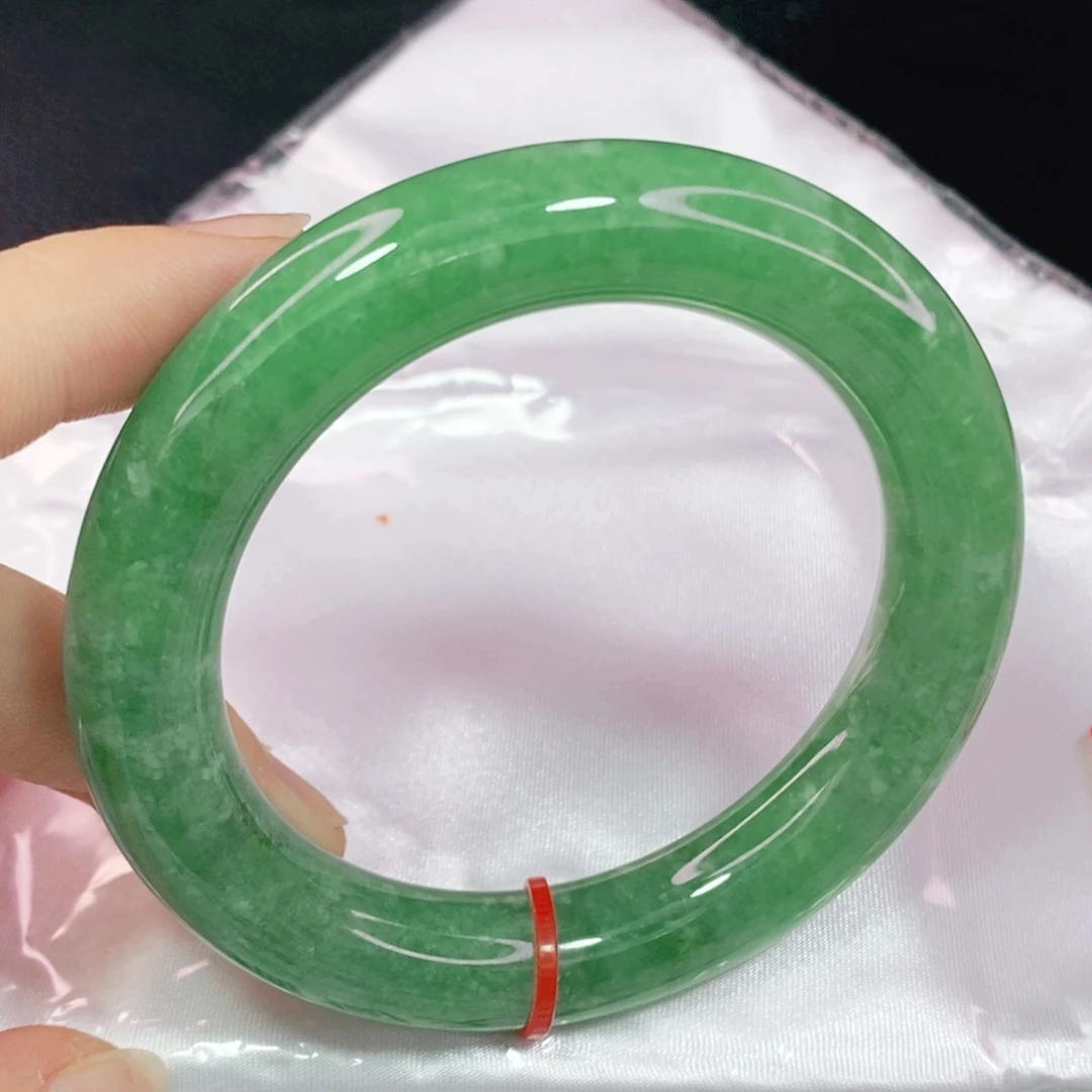 未镶嵌手镯翡翠55.6圆镯