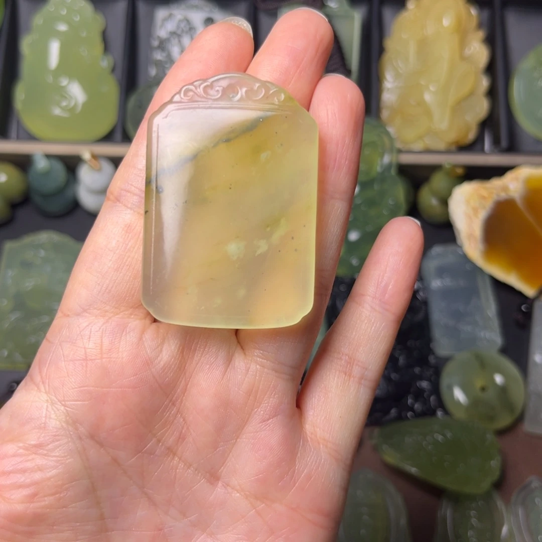 蛇纹石玉未镶嵌吊坠(不含链)