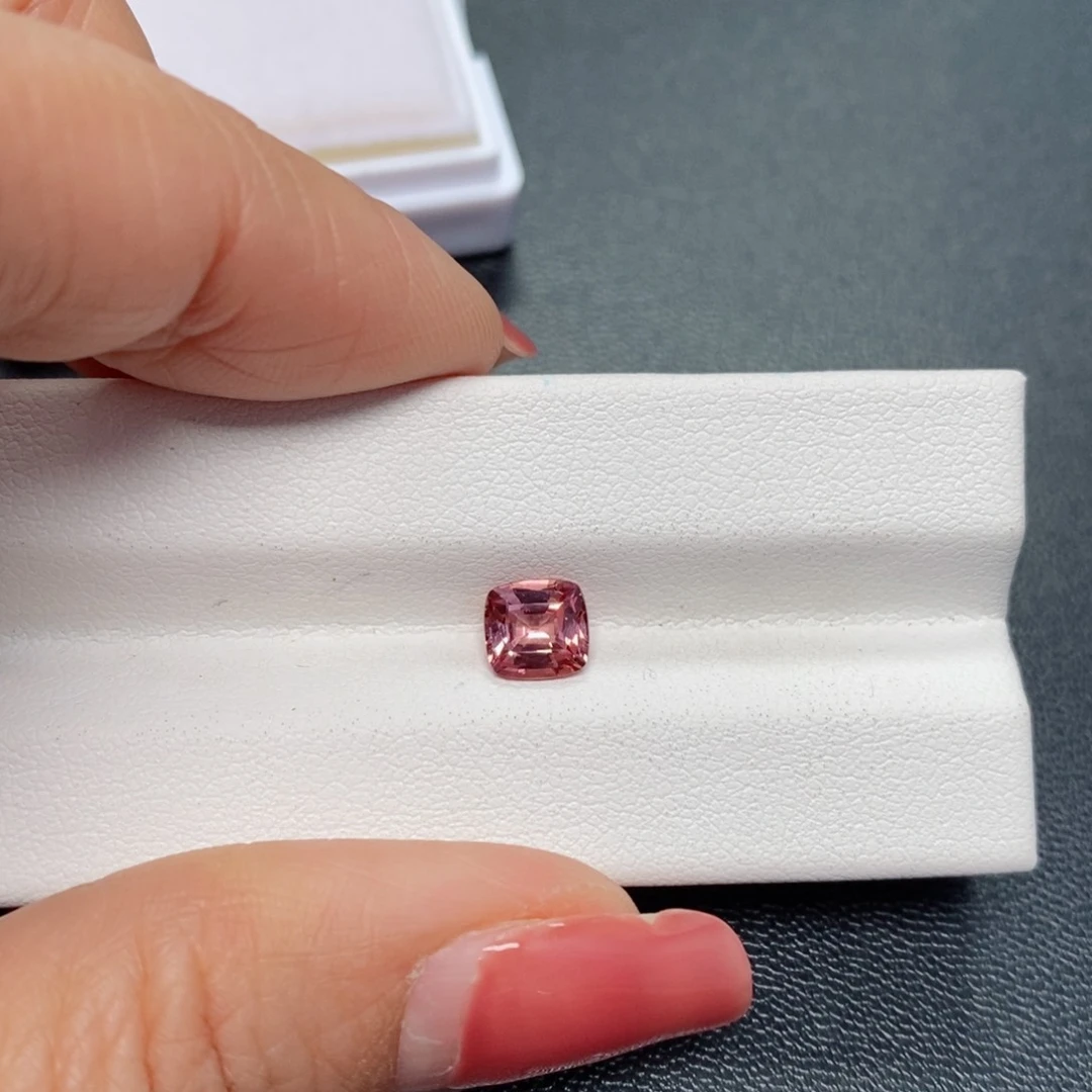 尖晶石裸石未镶嵌1.17克拉