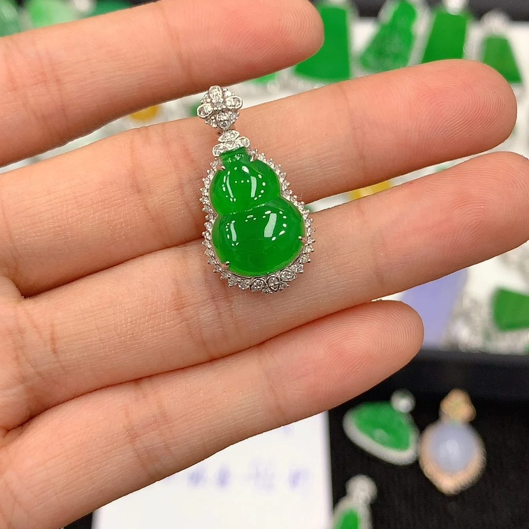 【闪购商品】翡翠吊坠(不含链)18K金镶嵌葫芦