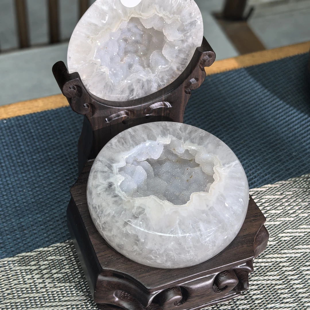7.1cm爆晶白色牙软水晶聚宝盆