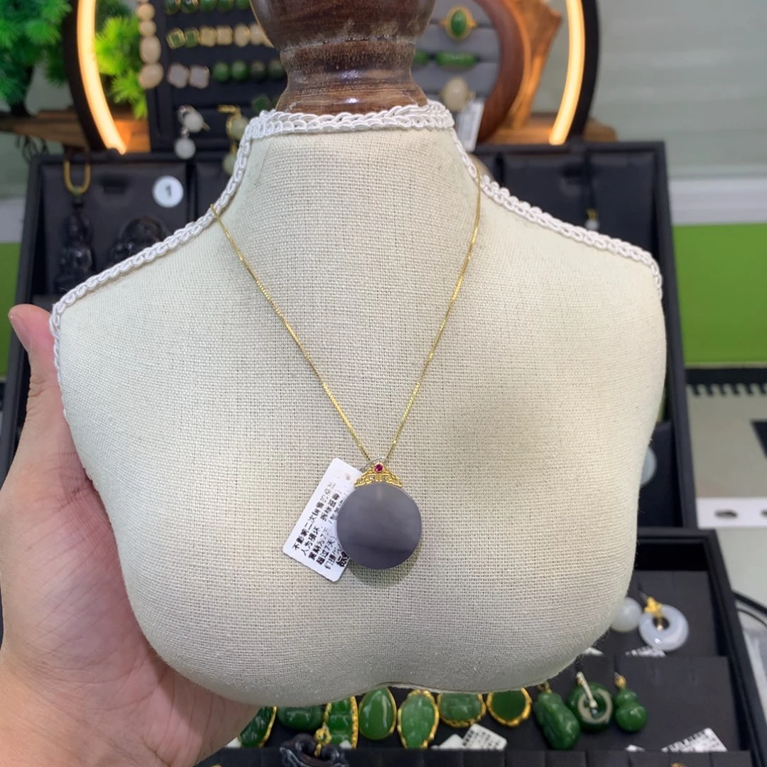 港***∬和田玉18K金镶嵌吊坠(赠链)