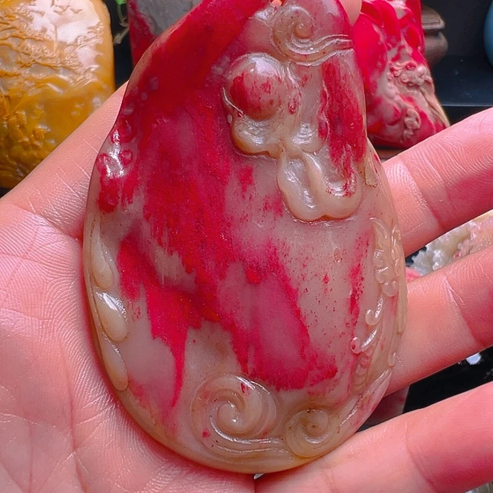 清***~昌化鸡血石田黄藕粉冻底大挂件一个