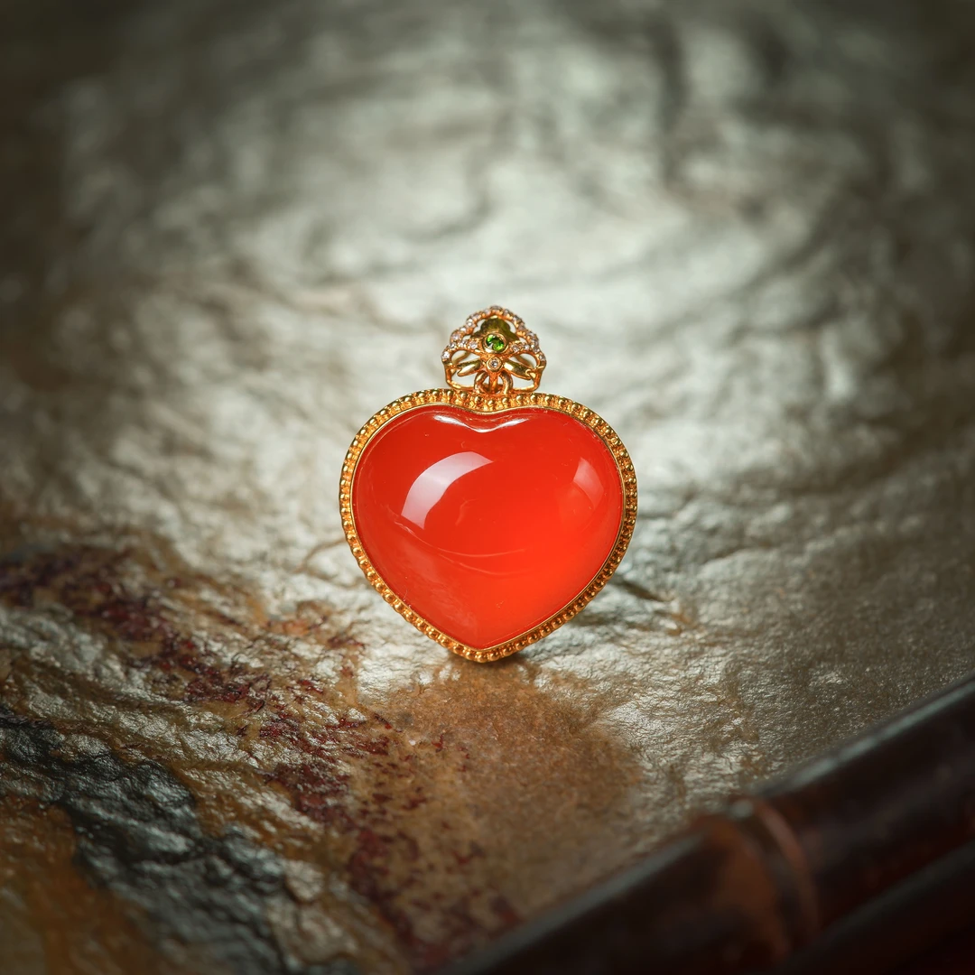 锦辰·传世级南红冰红18K金錾金爱心吊坠AD1619约22*20*11mm