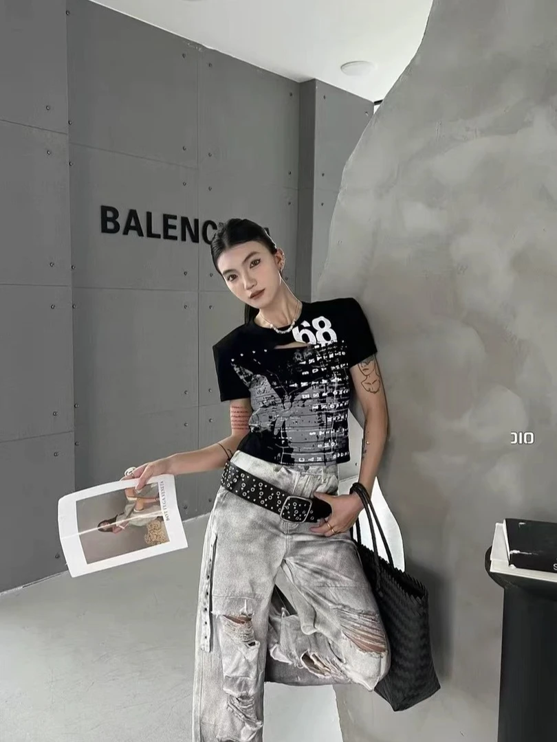 2025夏新款美式复古小众设计感字母印花镂空铆钉修身短袖上衣女