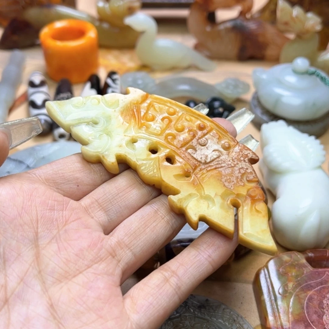 【闪购商品】蛇纹石玉颈饰未镶嵌