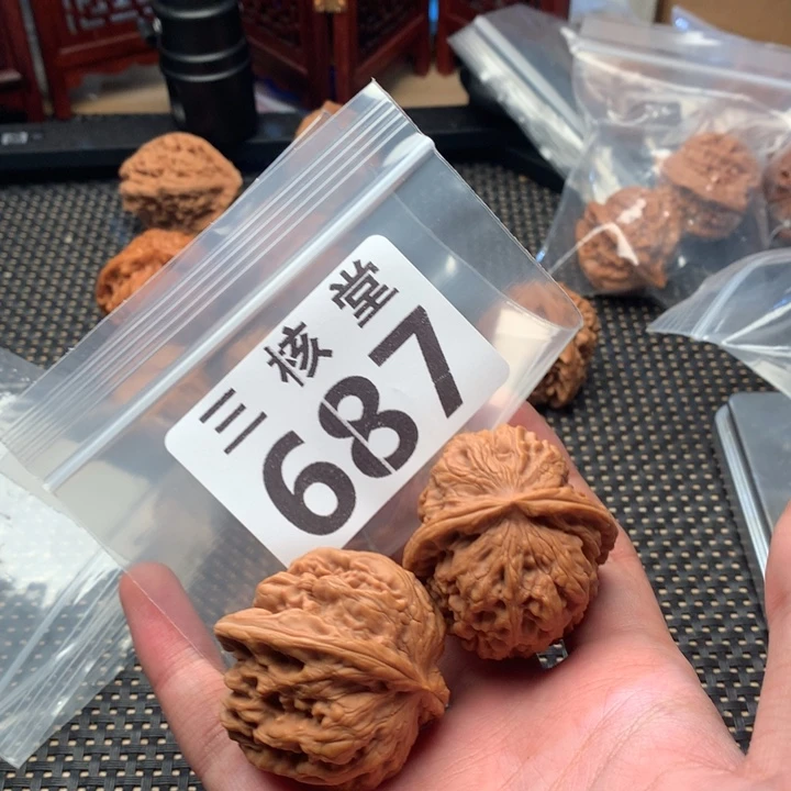 文玩核桃把件天眼