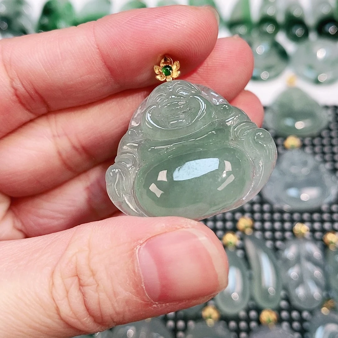 翡翠颈饰18K金镶嵌吊坠