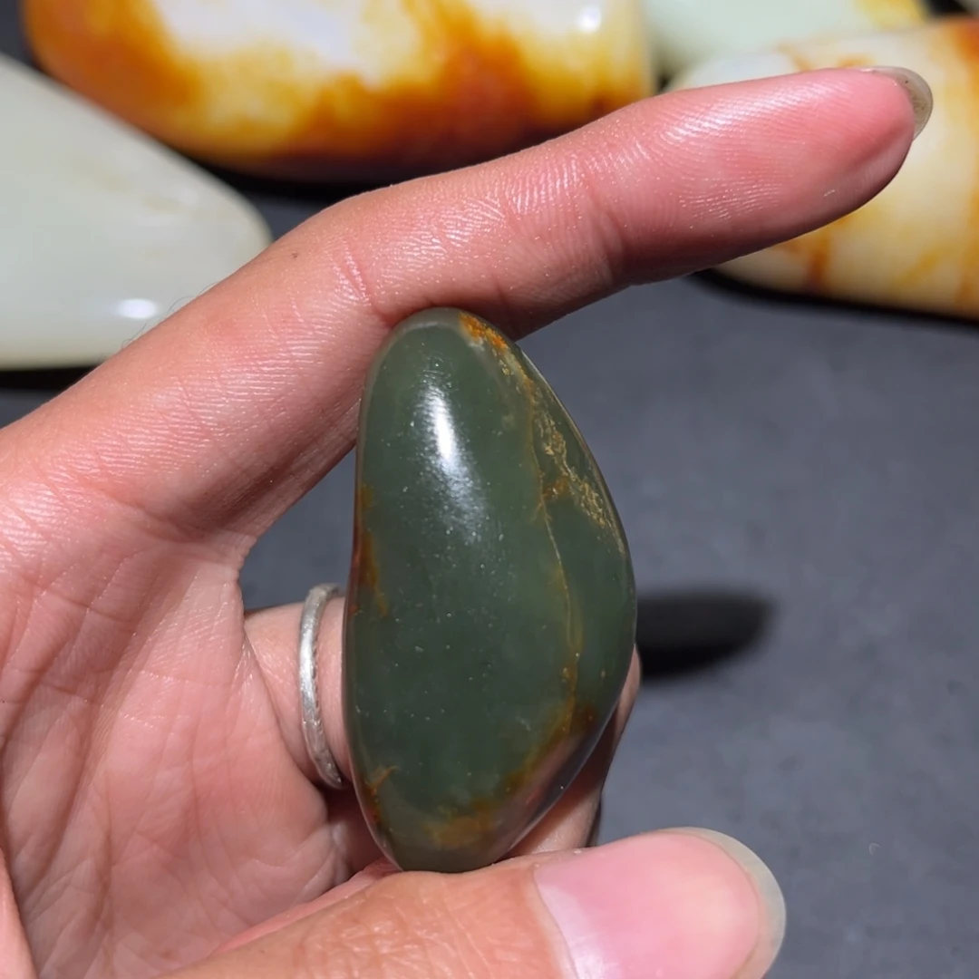 和田玉未镶嵌珠宝奇石