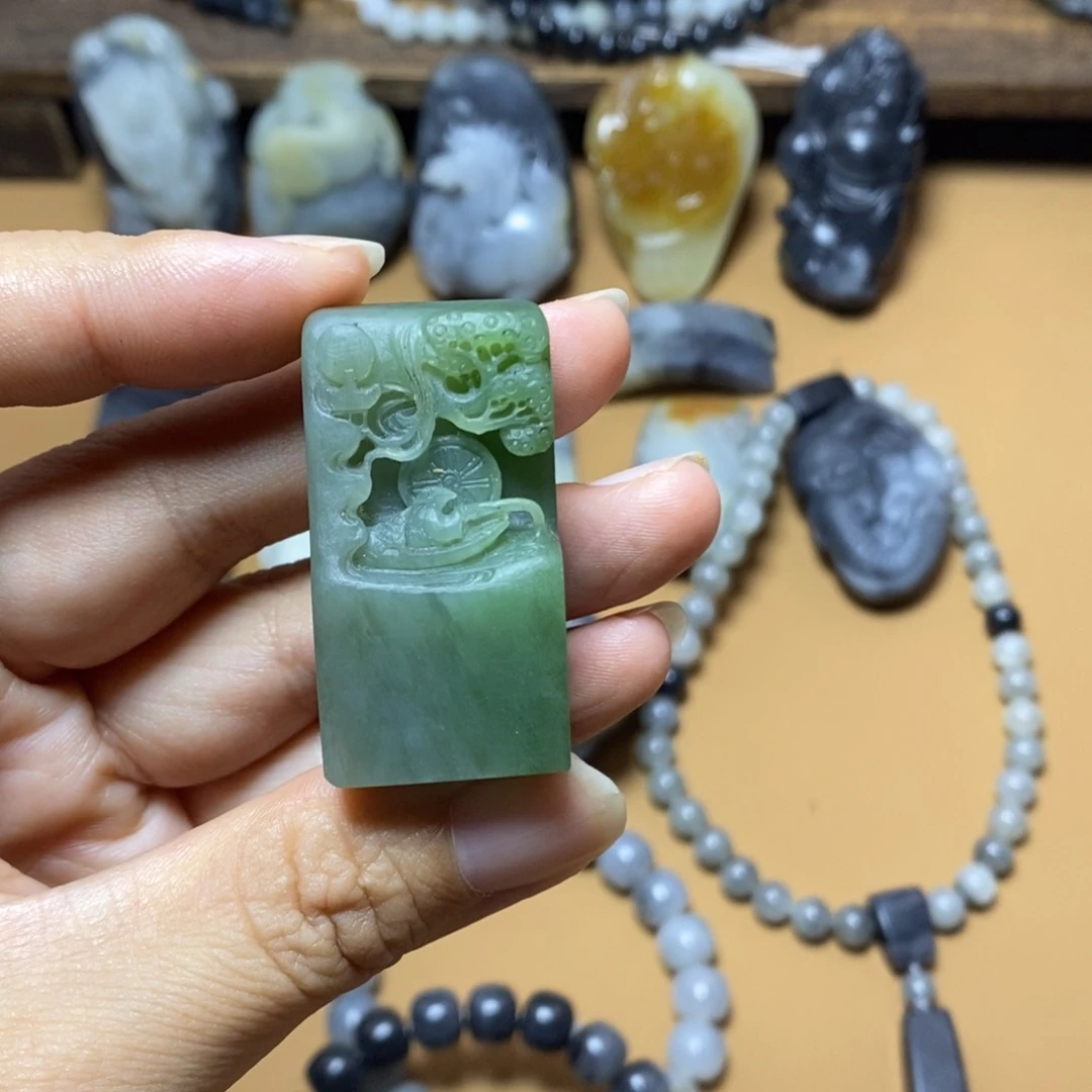 颈饰未镶嵌和田玉