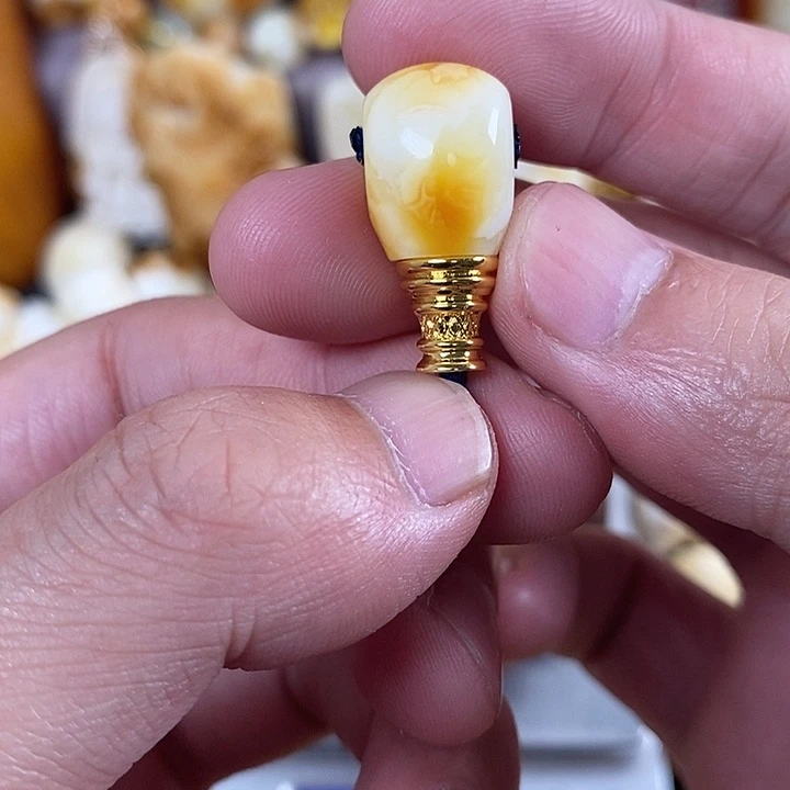 琥珀未镶嵌珠宝奇石我