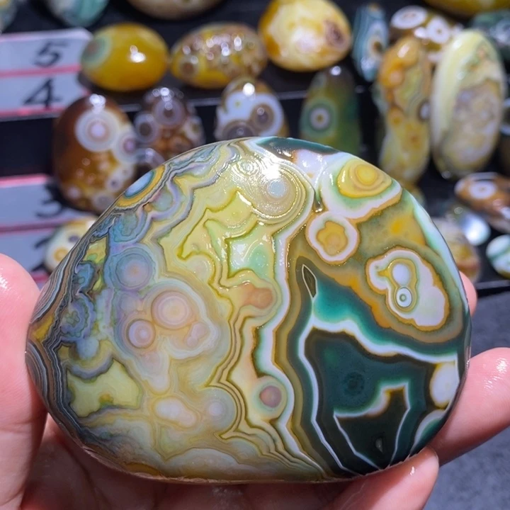 玛瑙/玉髓未镶嵌珠宝奇石51