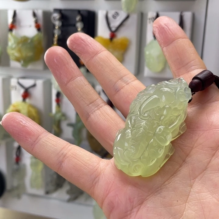 ノ***息蛇纹石玉合金颈饰