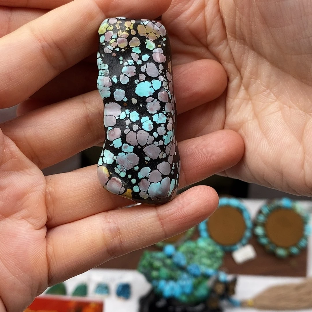 绿松石未镶嵌原矿