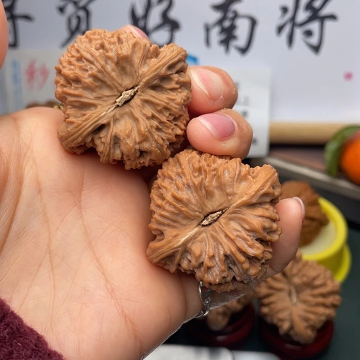 文玩核桃吊坠今***名42尺三角