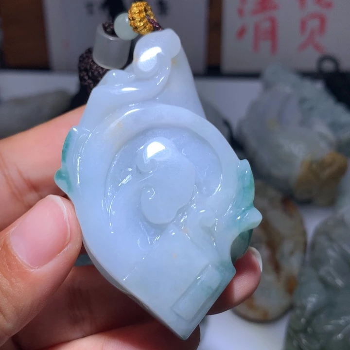 翡翠未镶嵌颈饰保真天然A货翡翠