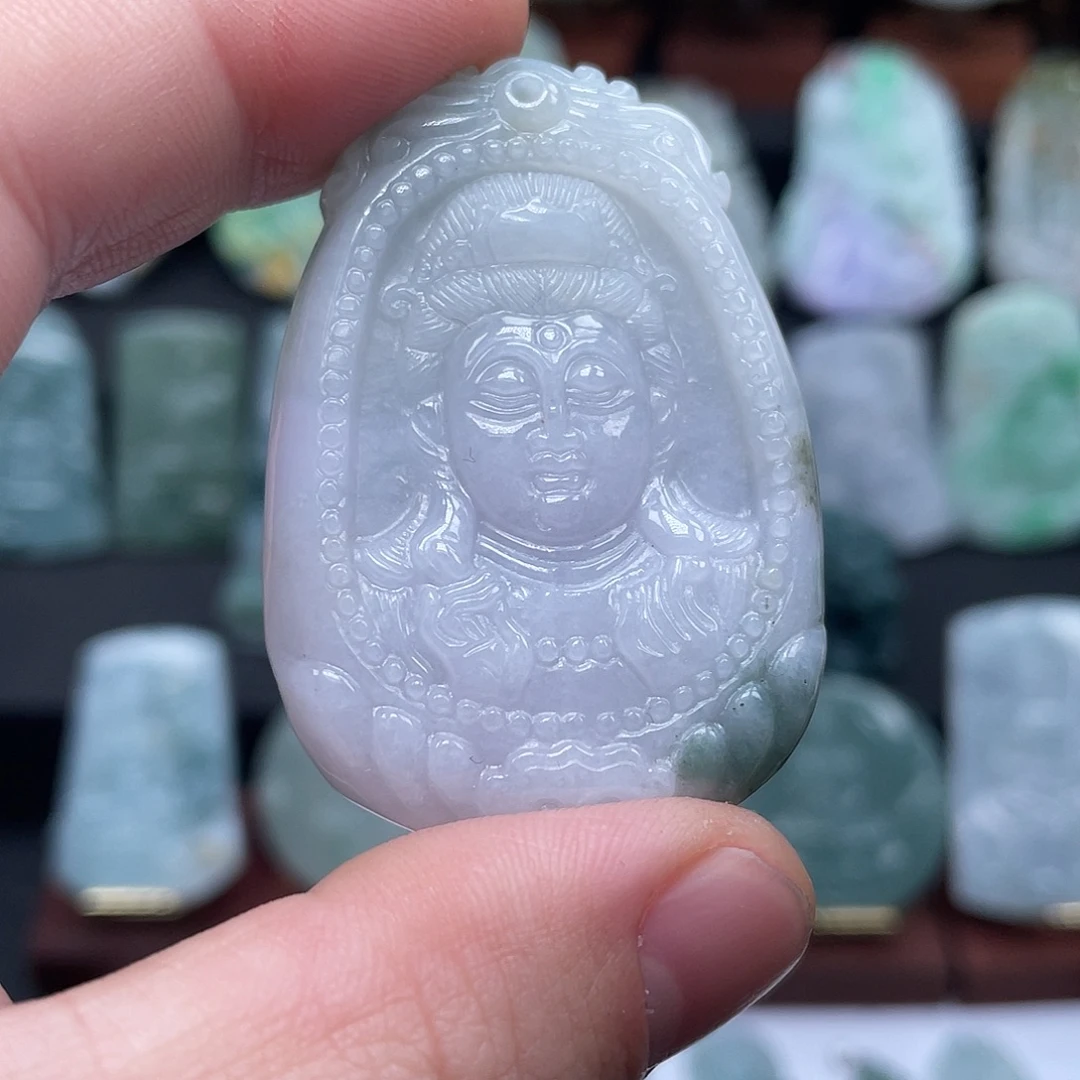 翡翠未镶嵌颈饰观音头