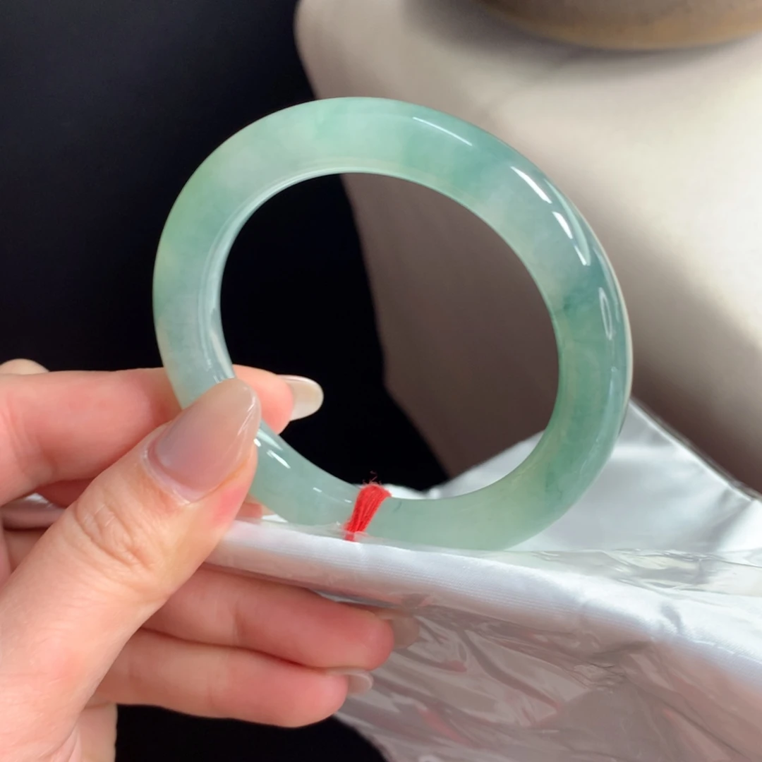 翡翠手镯未镶嵌（38号)