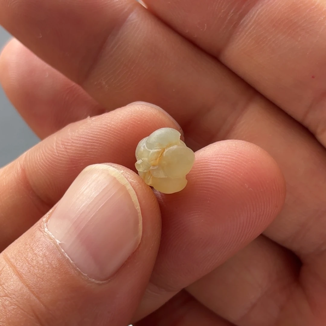 定制翡翠未镶嵌莲花