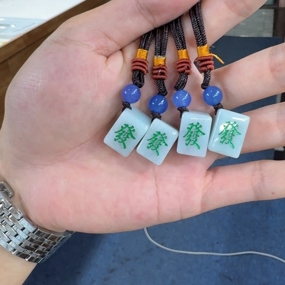 翡翠挂件未镶嵌纯天然缅甸翡翠A货买断多样性发一