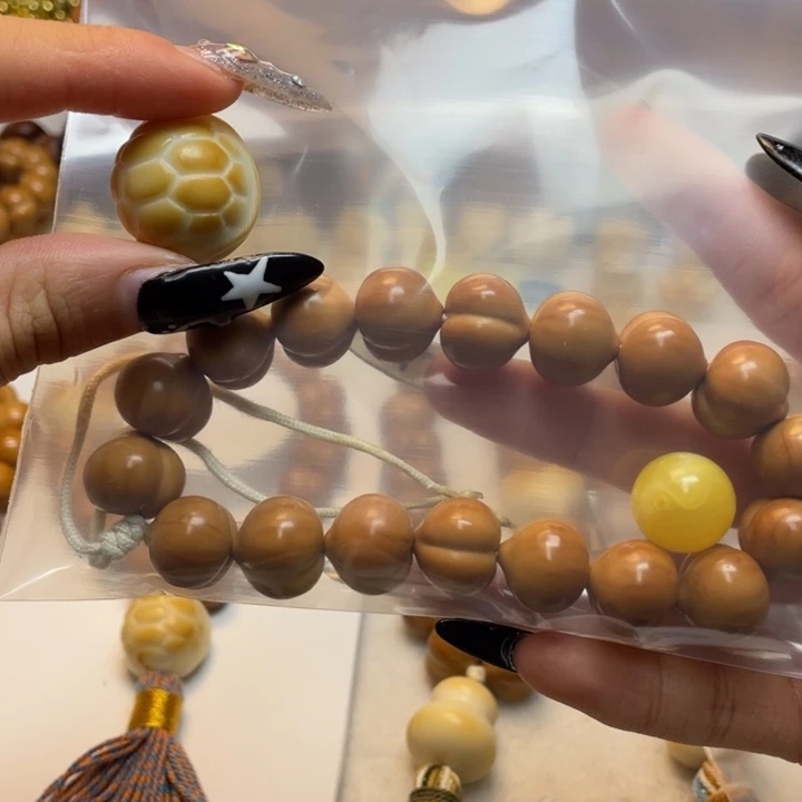 小***牛手串猴头核桃微瑕屁桃加富甲