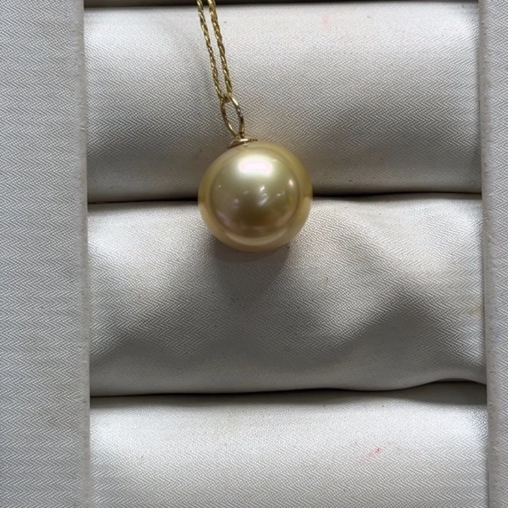 18K金镶嵌吊坠(不含链)海水珍珠11-12mm52号