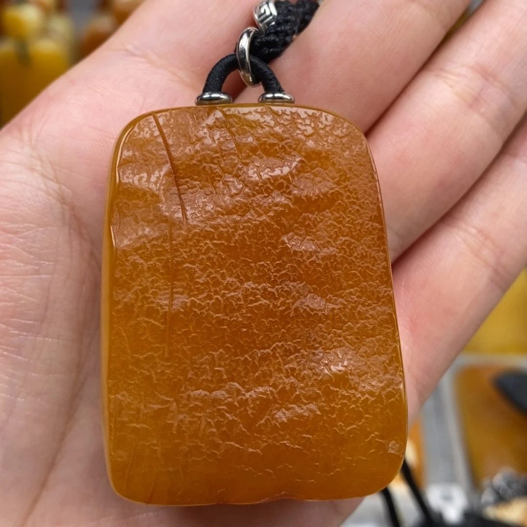 有***小未镶嵌琥珀珠宝奇石