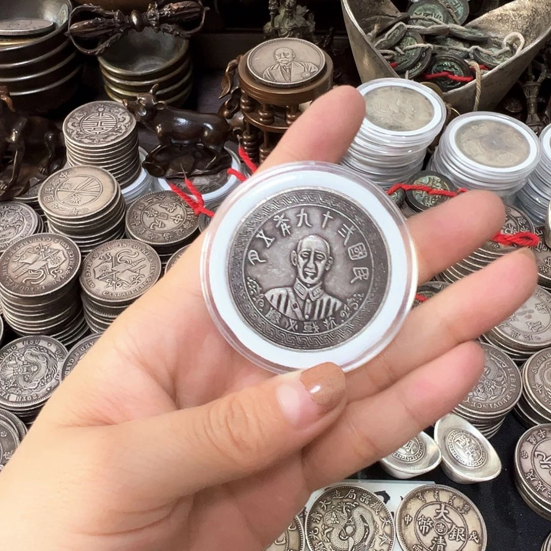 金属复古风格摆件