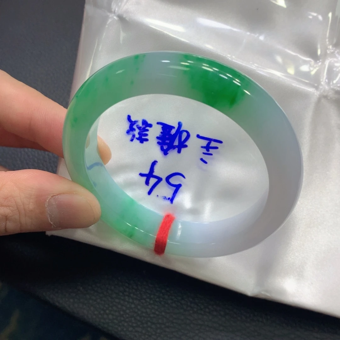 翡翠未镶嵌手镯翡翠