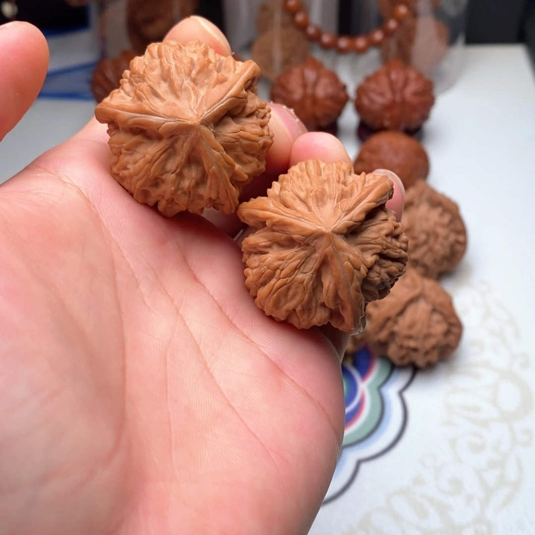 桃核把件38全品御龙三棱