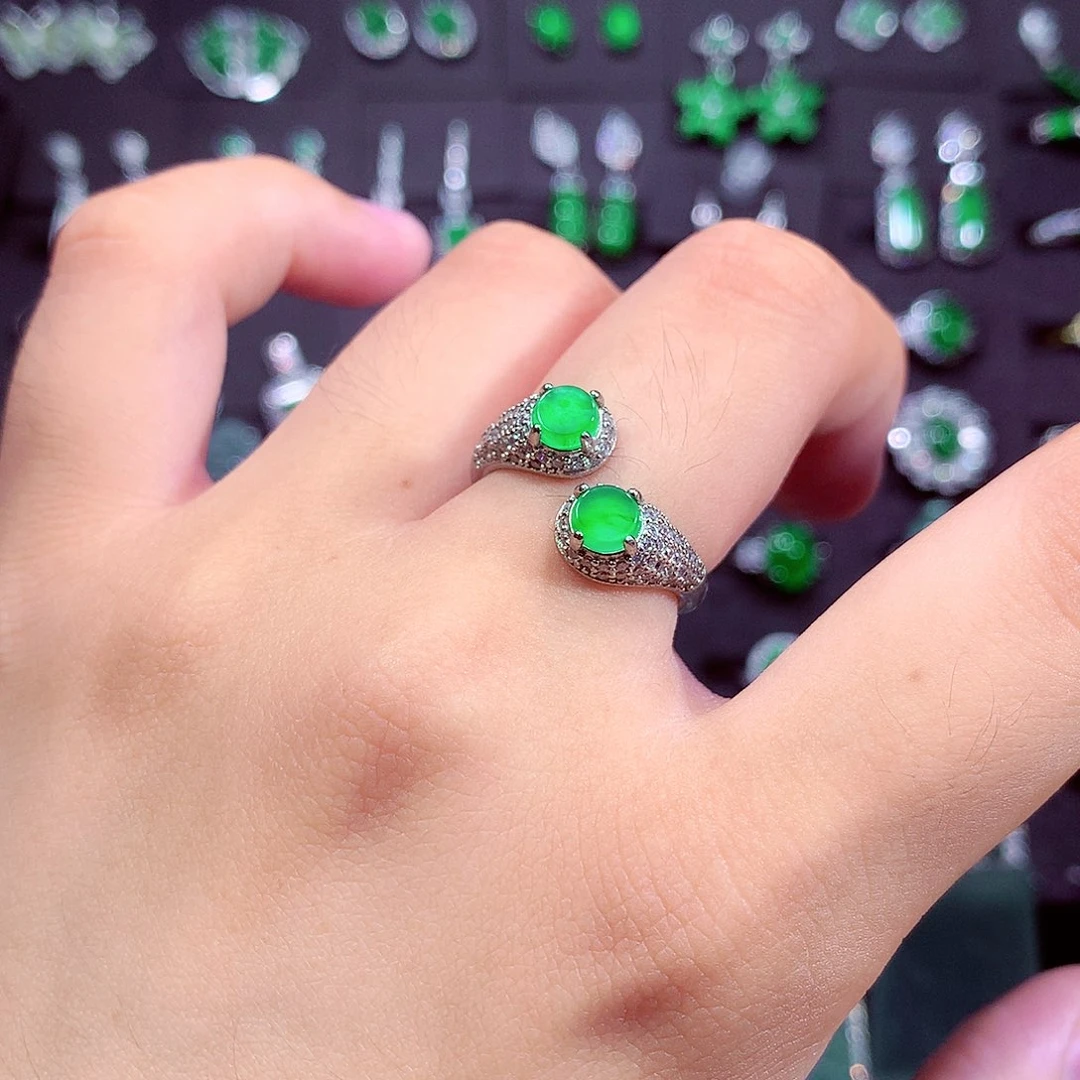 颈饰未镶嵌翡翠天然