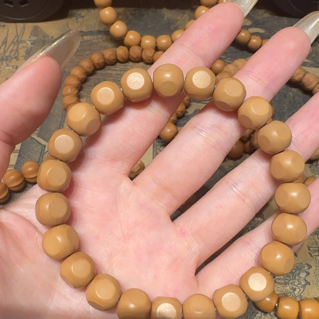 猴头核桃手串小****海全品六方8+