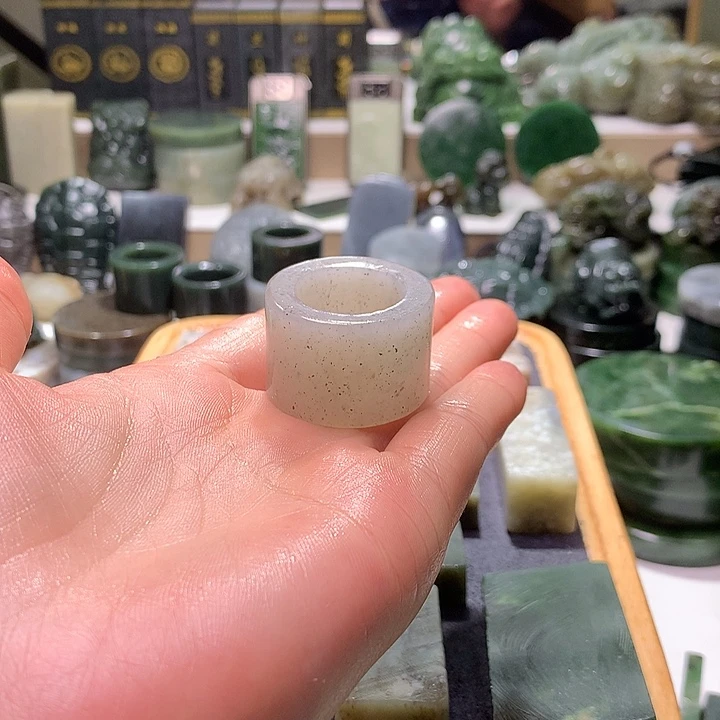 三***头和田玉未镶嵌珠宝半成品