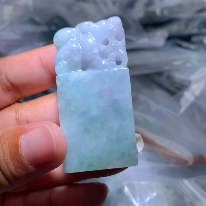 翡翠未镶嵌颈饰保真天然A货翡翠