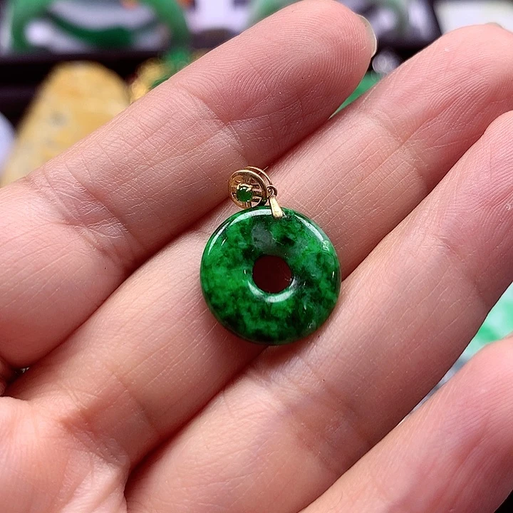 颈饰18K金镶嵌翡翠翡翠