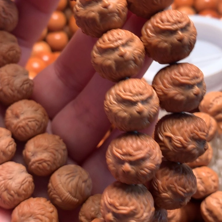 【闪购商品】猴头核桃吊坠嘎*亮悟空