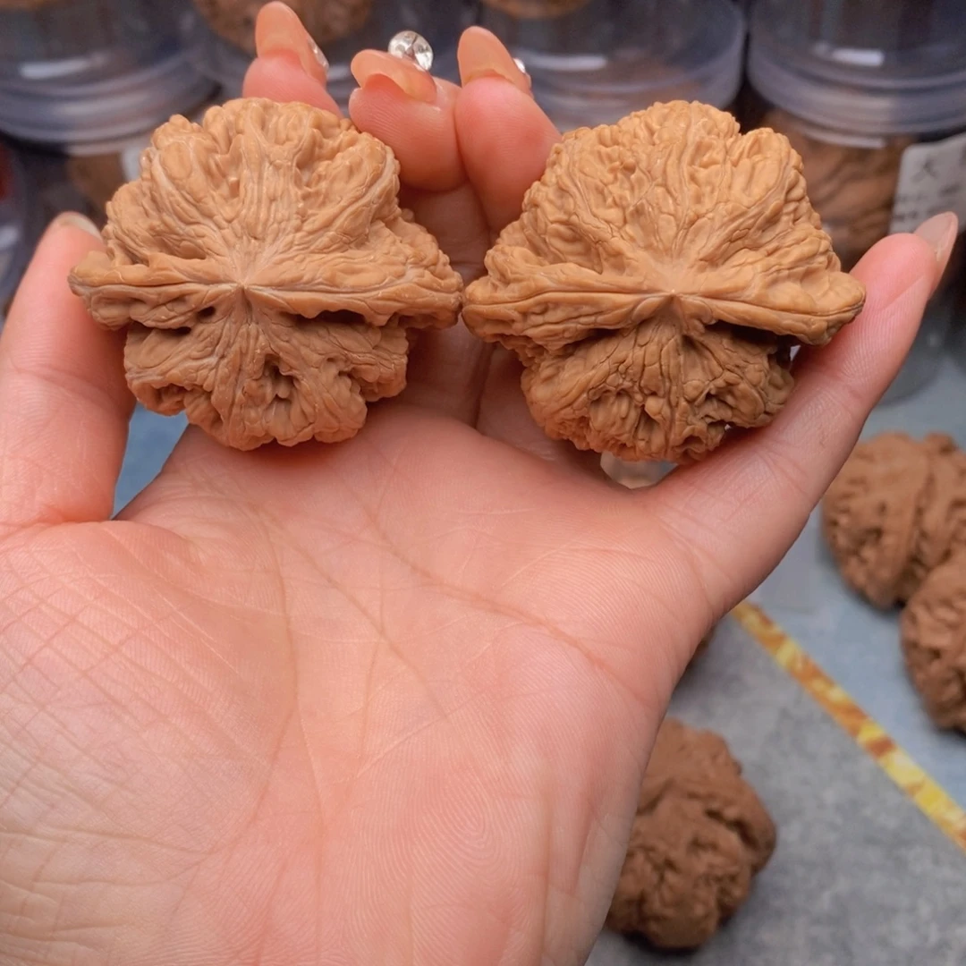 申***～核桃文玩核桃手把件粗筋50