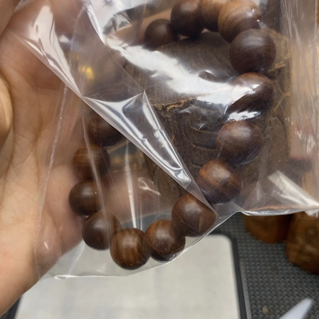 颖***红檀香木老山檀香木料木料2个