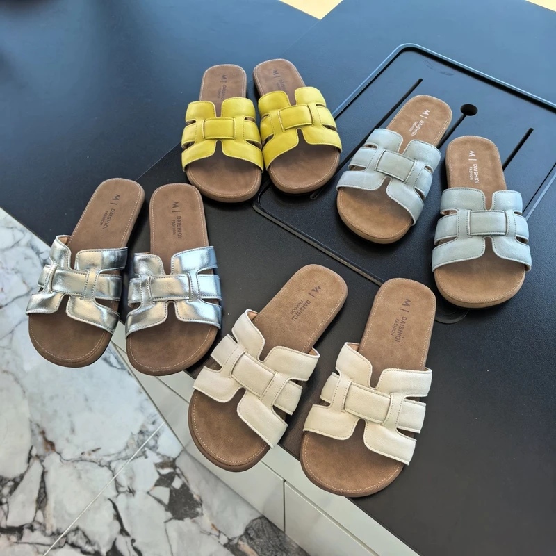 法式平底凉拖鞋女夏季外穿2025新款配裙子海边沙滩度假一字拖凉鞋