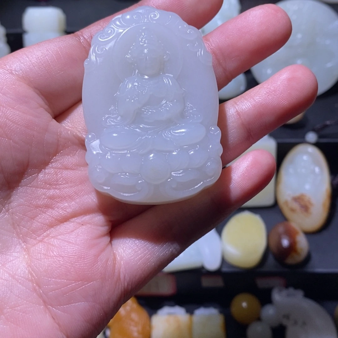 空***和田玉未镶嵌颈饰