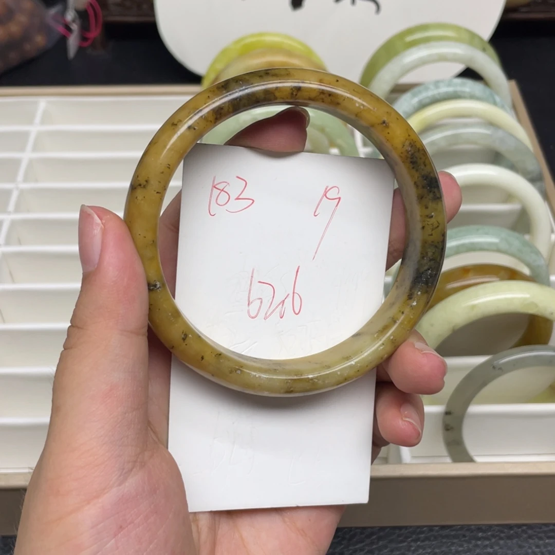 未镶嵌蛇纹石玉手镯