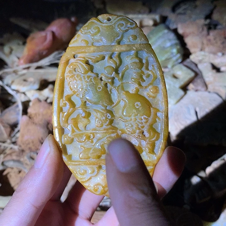 和田玉（糖玉）未镶嵌挂件