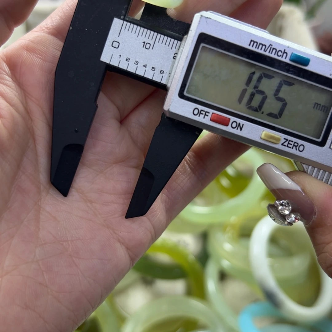 蛇纹石玉手镯未镶嵌219