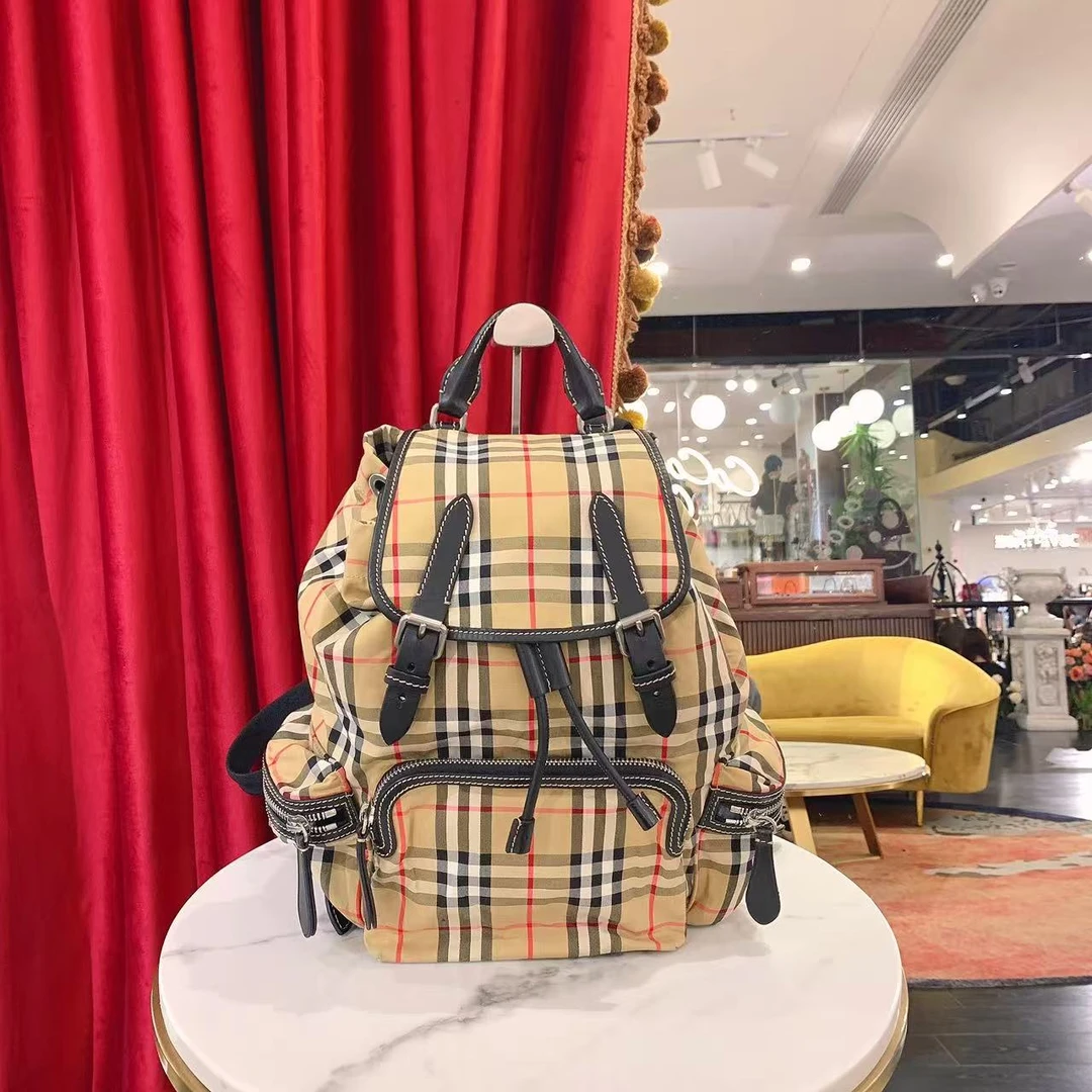 95新 BURBERRY/博柏利 巴宝莉双肩包书包格纹银扣69049664