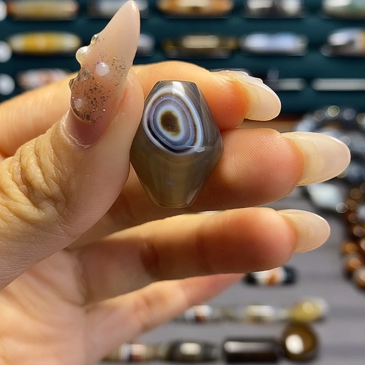 十***…玛瑙/玉髓合金橄榄眼中眼