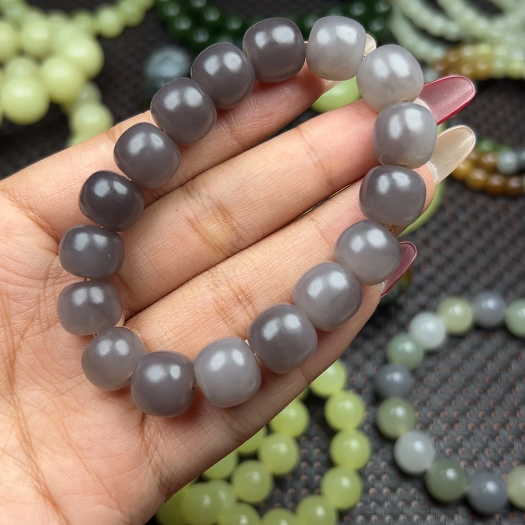 和田玉吊坠未镶嵌