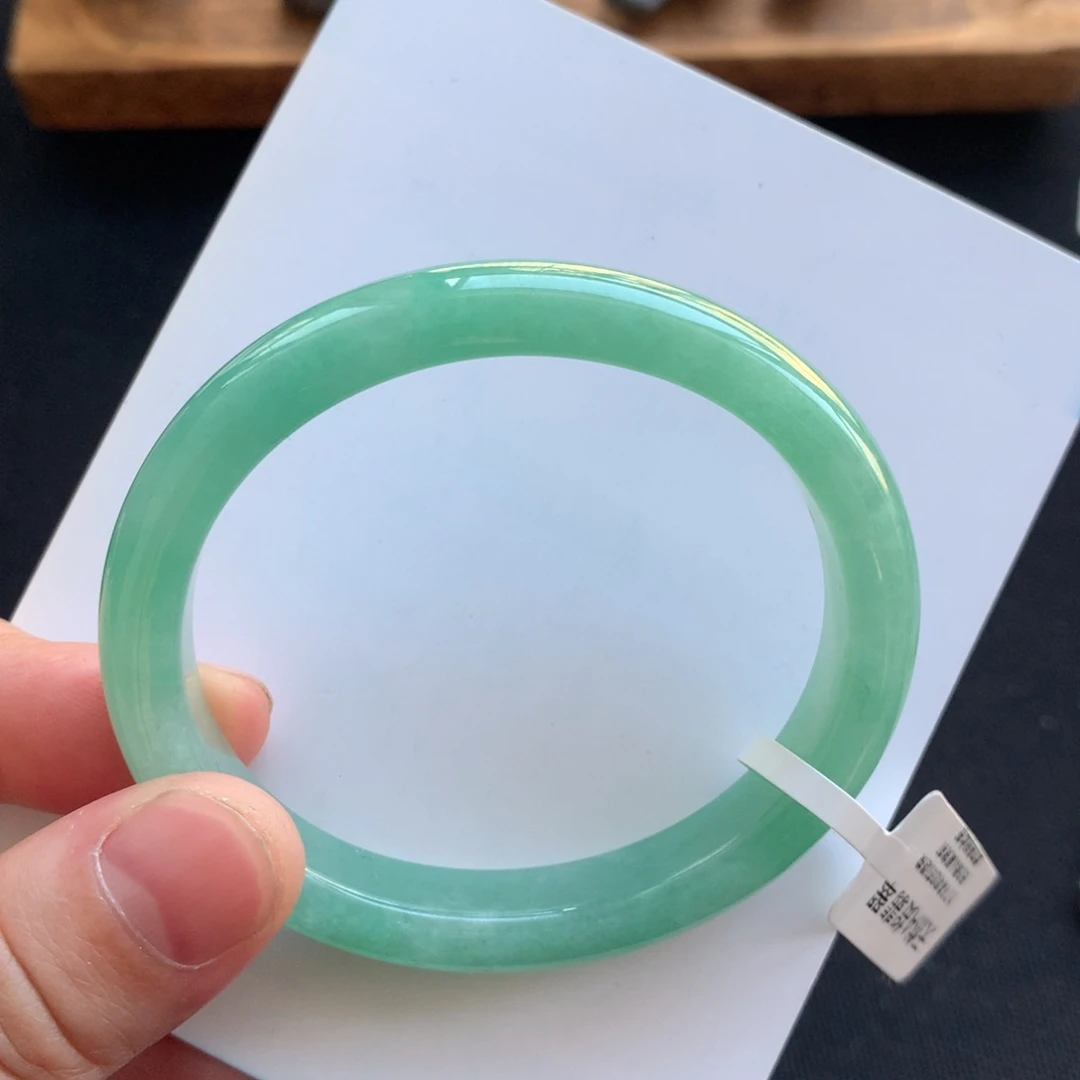 翡翠未镶嵌手镯17号53贵