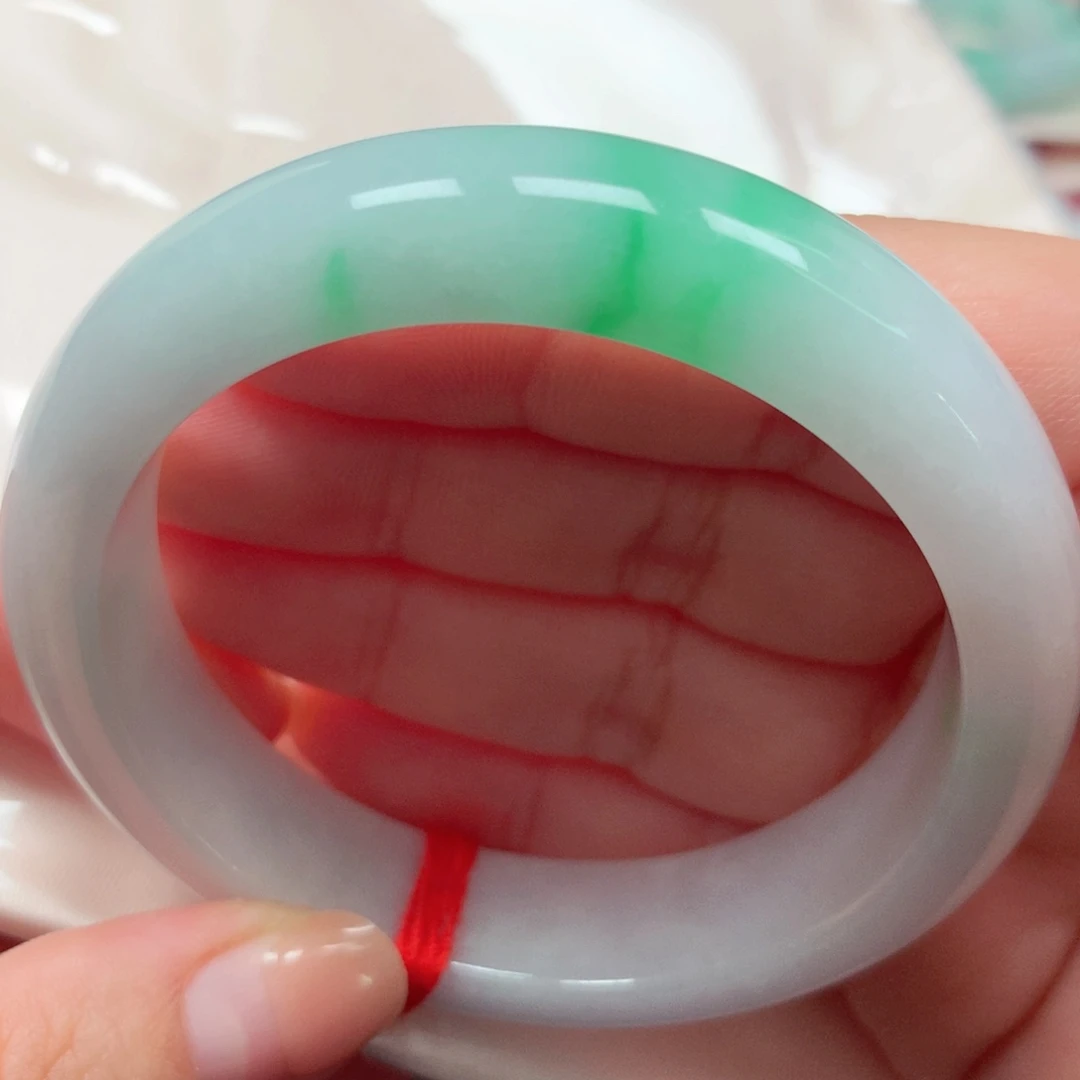 翡翠未镶嵌手镯21宽版白底青